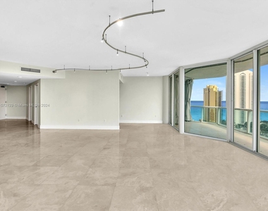 16500 Collins Ave - Photo Thumbnail 14