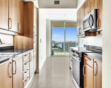 16500 Collins Ave - Photo Thumbnail 19