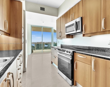 16500 Collins Ave - Photo Thumbnail 20