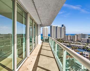 16500 Collins Ave - Photo Thumbnail 34