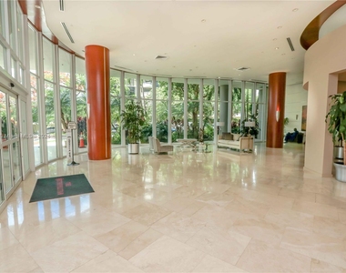 2475 Brickell Ave - Photo Thumbnail 7