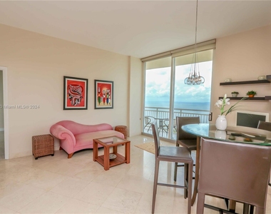 2475 Brickell Ave - Photo Thumbnail 4