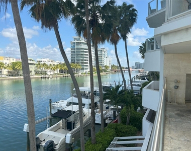 5900 Collins Ave - Photo Thumbnail 32