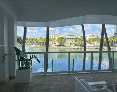 5900 Collins Ave - Photo Thumbnail 34