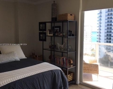 5900 Collins Ave - Photo Thumbnail 16