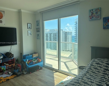 5900 Collins Ave - Photo Thumbnail 22