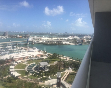 50 Biscayne Blvd - Photo Thumbnail 0