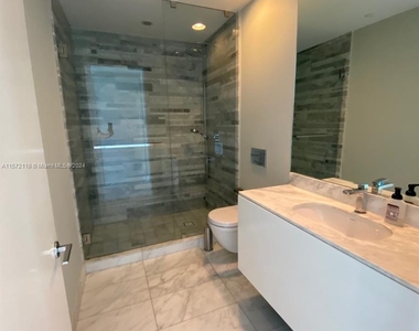 10201 Collins Ave - Photo Thumbnail 12