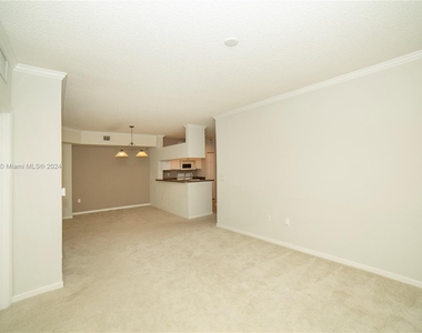 17145 N Bay Rd - Photo Thumbnail 4