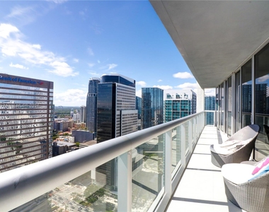 495 Brickell Ave - Photo Thumbnail 2