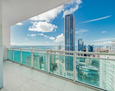 950 Brickell Bay Dr - Photo Thumbnail 18