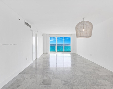 6917 Collins Ave - Photo Thumbnail 4