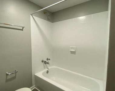 2519 Highland Place - Photo Thumbnail 11