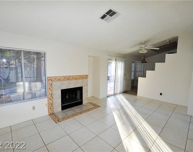 8201 Riviera Beach Drive - Photo Thumbnail 3