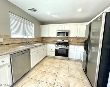 9429 Havasu Canyon Avenue - Photo Thumbnail 14