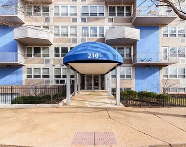 210 North 17th Street - Photo Thumbnail 1