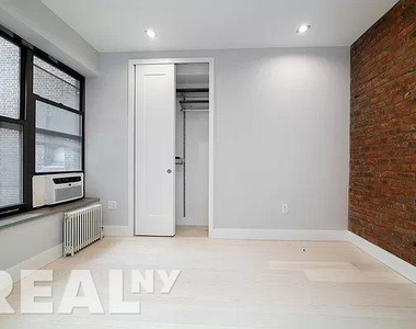 195 Stanton Street - Photo Thumbnail 3