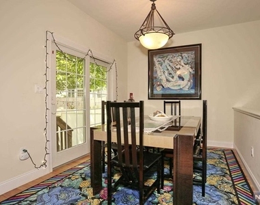 125 Tenafly Road - Photo Thumbnail 5