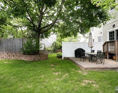 125 Tenafly Road - Photo Thumbnail 22