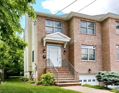 125 Tenafly Road - Photo Thumbnail 0