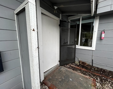 2562 Francisco Blvd B - Photo Thumbnail 0