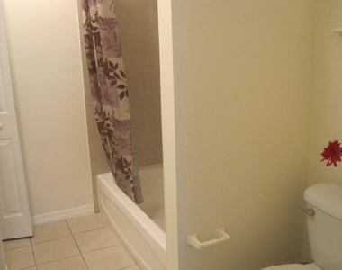 1019 Windsor Avenue - Photo Thumbnail 32