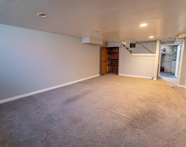 26718 Larchmont Street - Photo Thumbnail 19