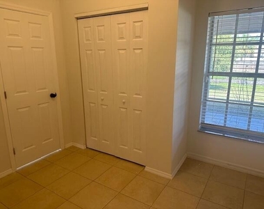 1751 Sw Southworth Terrace - Photo Thumbnail 12