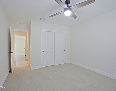 10952 W Tropicana Circle - Photo Thumbnail 19