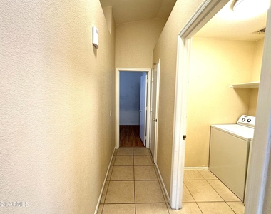 629 N Kenneth Place - Photo Thumbnail 13