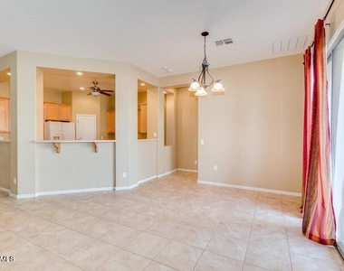 6424 W Lucia Drive - Photo Thumbnail 5