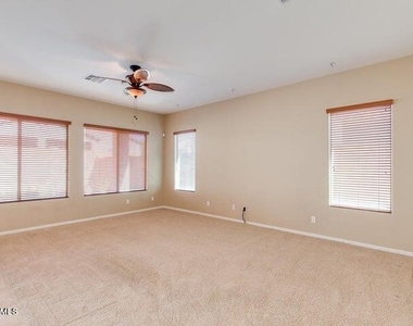 6424 W Lucia Drive - Photo Thumbnail 3