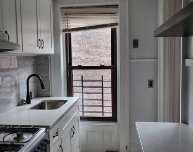 19  Revere Place - Photo Thumbnail 7