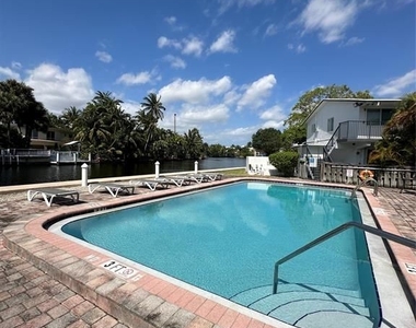 1816 E Oakland Park Blvd - Photo Thumbnail 12