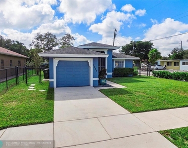 1028 Nw 5th Ct - Photo Thumbnail 4