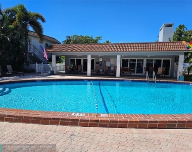 669 W Oakland Park Blvd - Photo Thumbnail 8