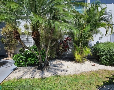 669 W Oakland Park Blvd - Photo Thumbnail 13