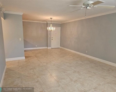 669 W Oakland Park Blvd - Photo Thumbnail 2