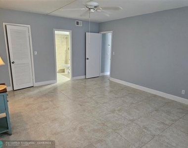 669 W Oakland Park Blvd - Photo Thumbnail 3