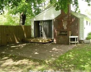 1621 Shepard Avenue - Photo Thumbnail 3