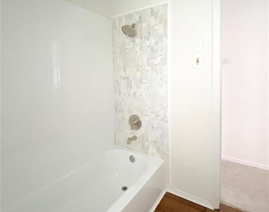 5517 Diaz Avenue - Photo Thumbnail 9