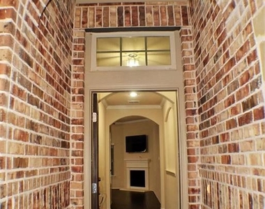 701 Cheyenne Drive - Photo Thumbnail 1