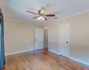 7308 Gaston Avenue - Photo Thumbnail 22