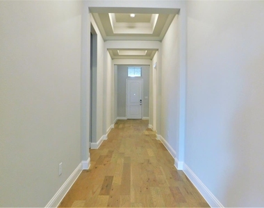 2709 Finsbury Court - Photo Thumbnail 3