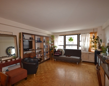 4180 N Marine Drive - Photo Thumbnail 7