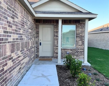 2425 Eldor Way - Photo Thumbnail 2