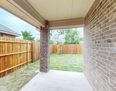 1704 Tobin Drive - Photo Thumbnail 12