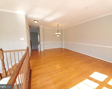 2723 Snowmill Ct - Photo Thumbnail 7