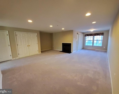 2723 Snowmill Ct - Photo Thumbnail 3