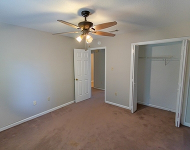 123 Moss Creek Drive - Photo Thumbnail 43